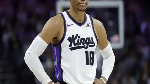 狂揽56分+21板+16助攻！联盟霸主稳居首位！约基奇坚定不复出，詹皇发声力挺！