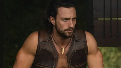 “激战太妃糖：哲凯赖什与萨卡并肩作战，赖斯与特罗萨德领队对抗！”